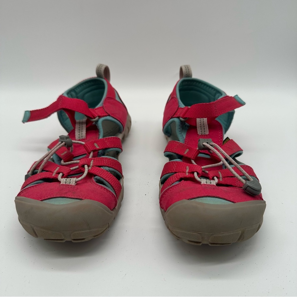 Keen Red/Aqua Closed Toe Strap Sandals 6